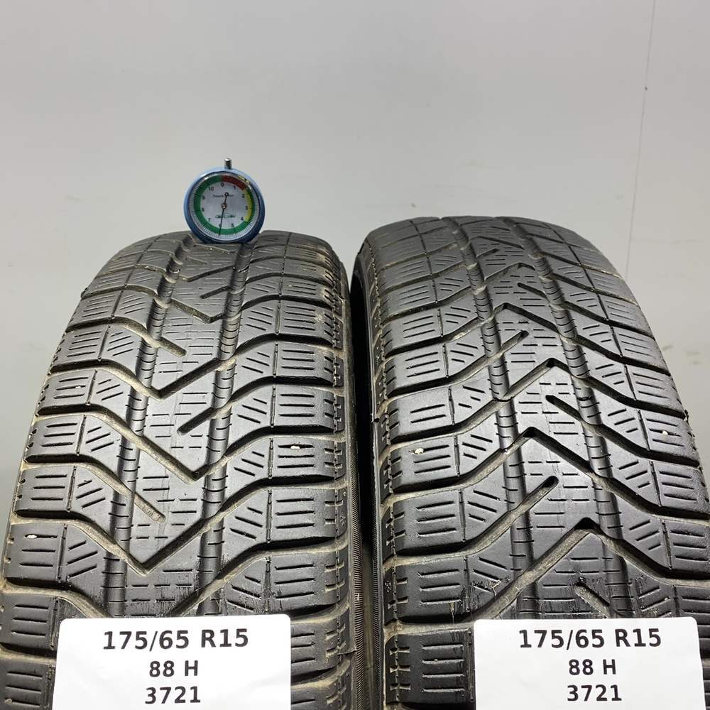 Gomme Usate 175 65 R15 88H Pirelli Snowcontrol Serie 3 Winter 210 86% Invernali | Gomme Usate | PrimaGomme.it PIRELLI Snowcontrol Serie 3 Winter 210 175/65 R15 88H, dettaglio fotografico 3