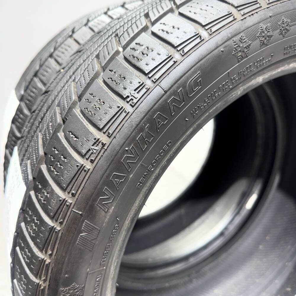Gomme Usate 225 45 R17 94V XL Nankang NK Snow SV-2 89% Invernali | Gomme Usate | PrimaGomme.it NANKANG NK Snow SV-2 225/45 R17 94V, dettaglio fotografico 8