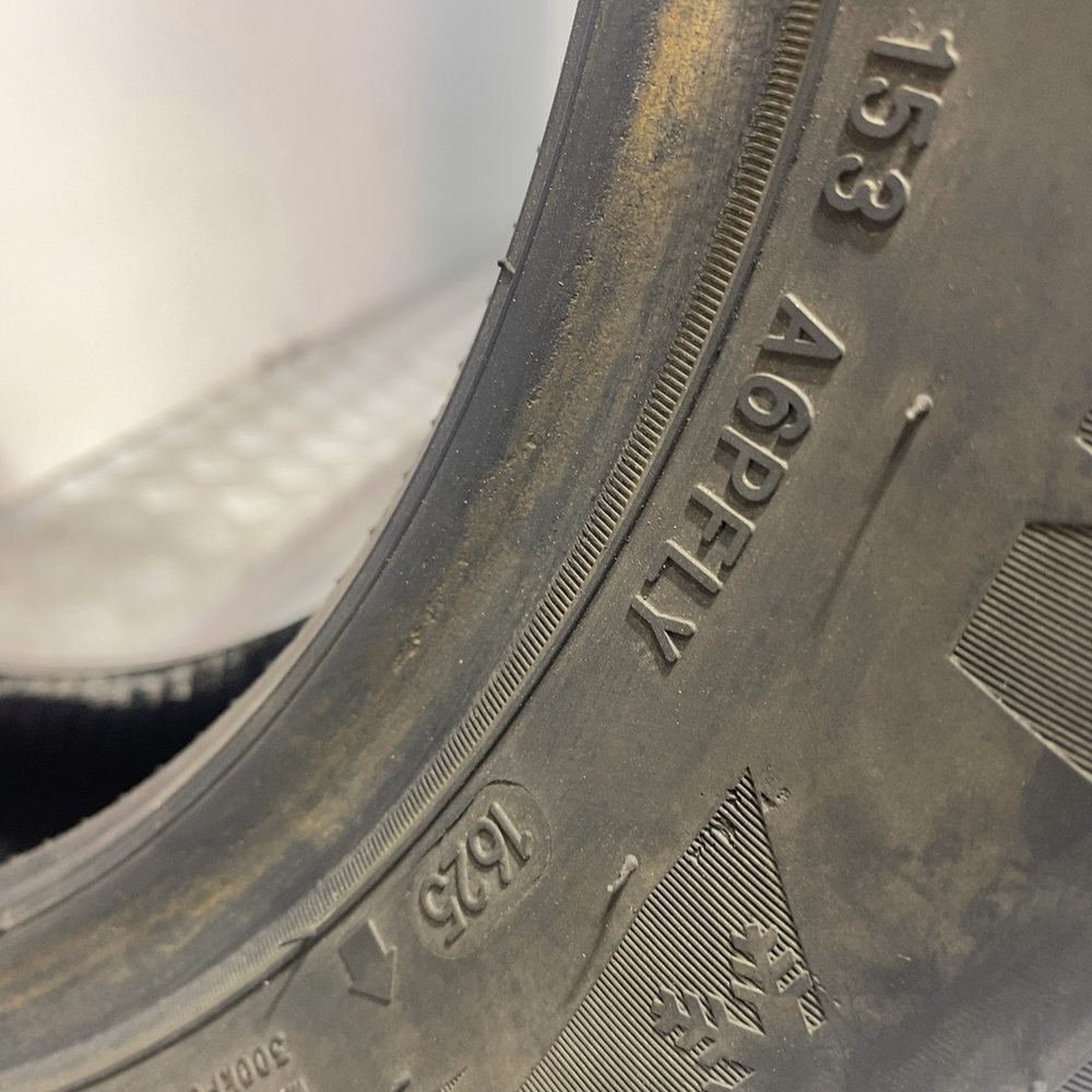 Gomma usata SAILUN Ice Blazer Alpine 165/70 R14 81T – foto 09 | Prima Gomme SAILUN Ice Blazer Alpine 165/70 R14 81T, dettaglio fotografico 9