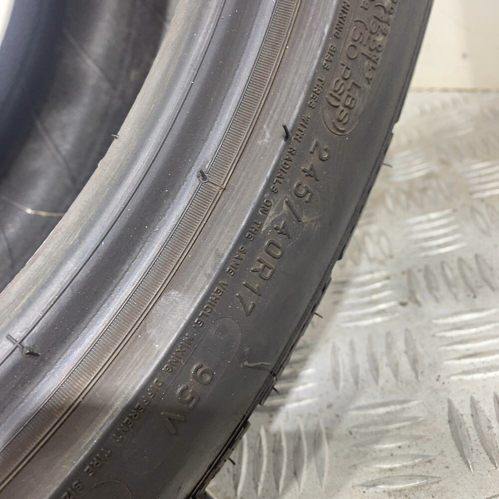 Gomma usata MICHELIN PILOT ALPIN PA4 245/40 R17 95V – foto 09 | Prima Gomme MICHELIN PILOT ALPIN PA4 245/40 R17 95V, dettaglio fotografico 9