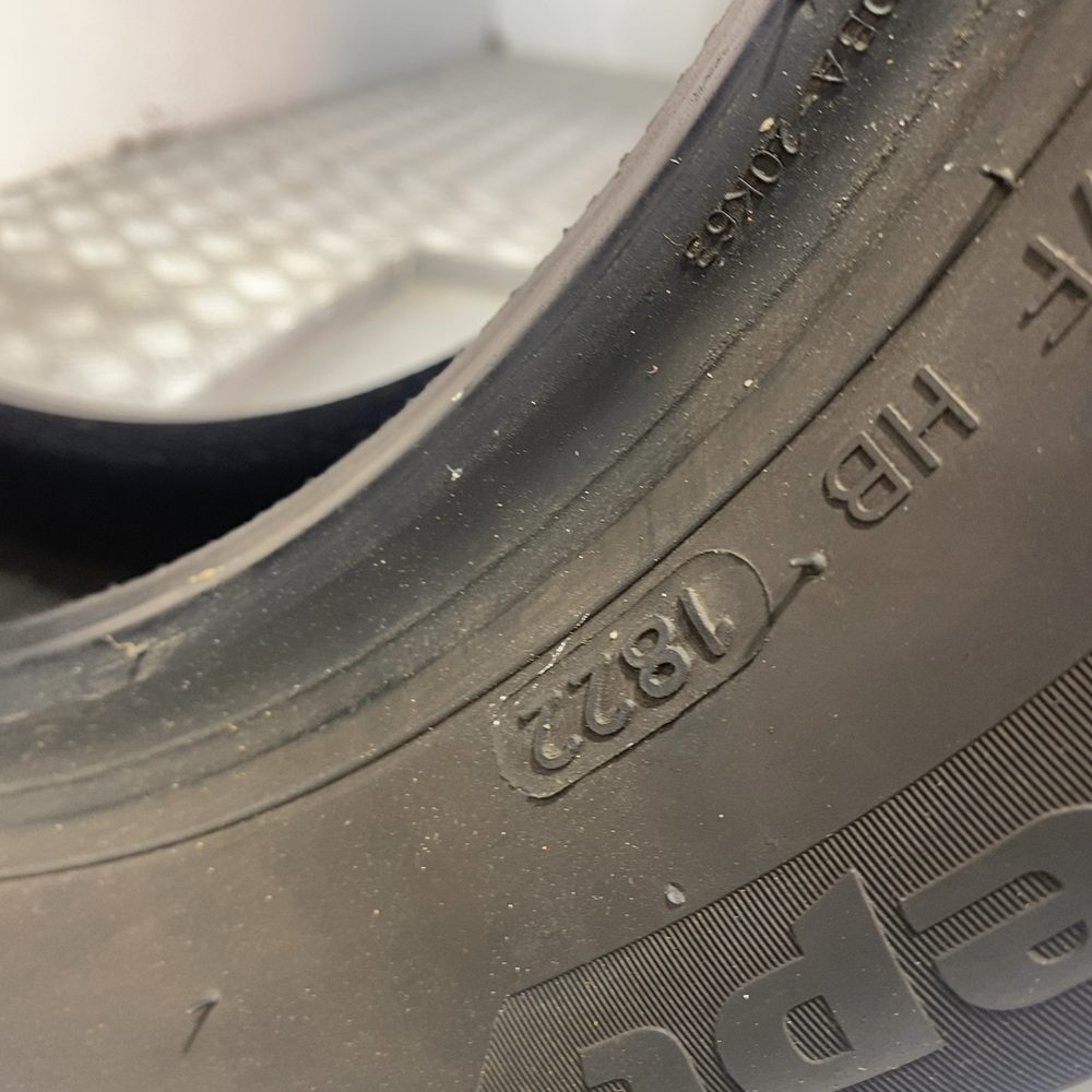 Gomma usata HANKOOK Winter I*Cept RS3 185/60 R15 84T – foto 09 | Prima Gomme HANKOOK Winter I*Cept RS3 185/60 R15 84T, dettaglio fotografico 9