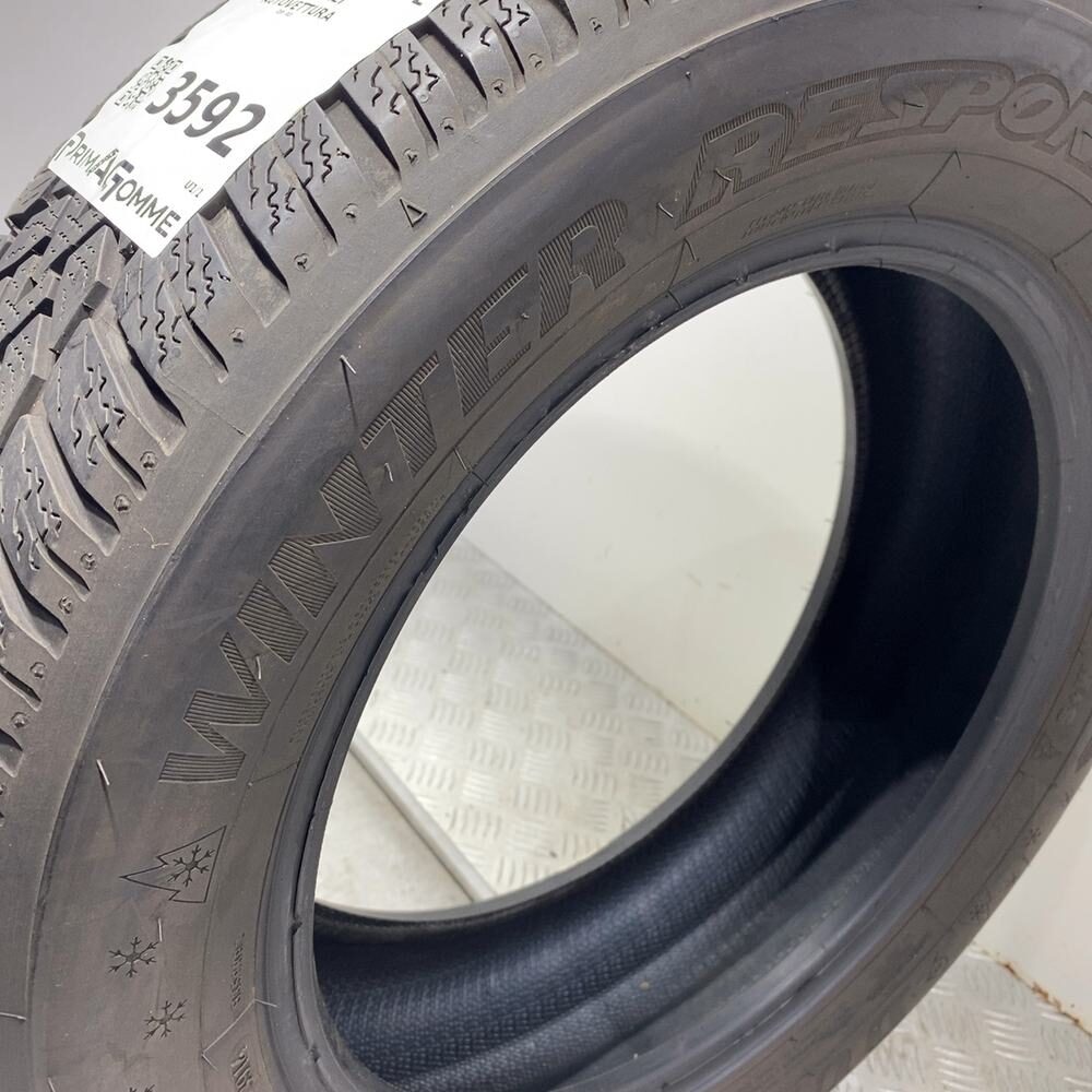 Gomma usata DUNLOP Winter Response 2 185/60 R15 84T – foto 09 | Prima Gomme DUNLOP Winter Response 2 185/60 R15 84T, dettaglio fotografico 9