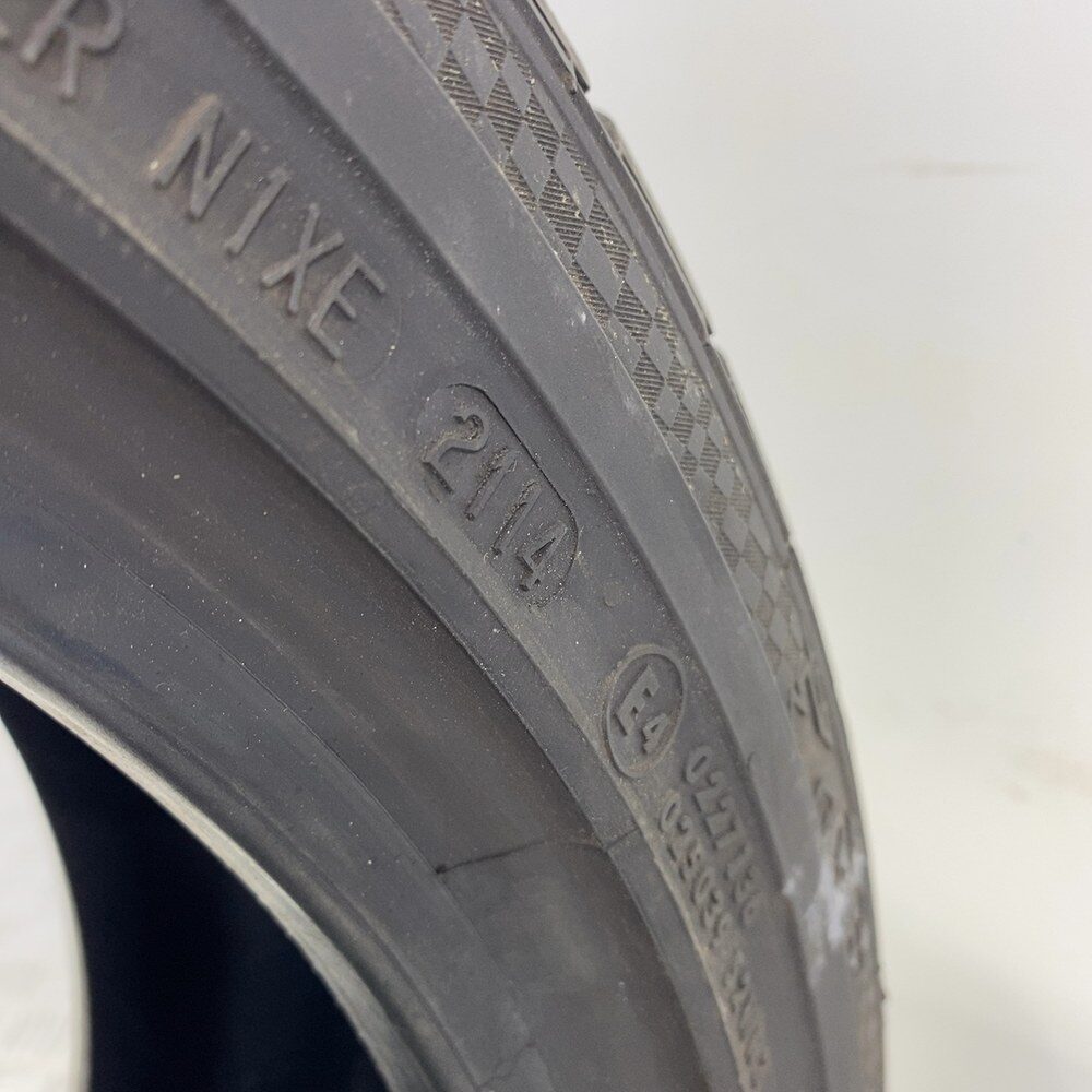Gomma usata CONTINENTAL Contiwintercontact TS810S 235/40 R18 95V – foto 09 | Prima Gomme CONTINENTAL Contiwintercontact TS810S 235/40 R18 95V, dettaglio fotografico 9
