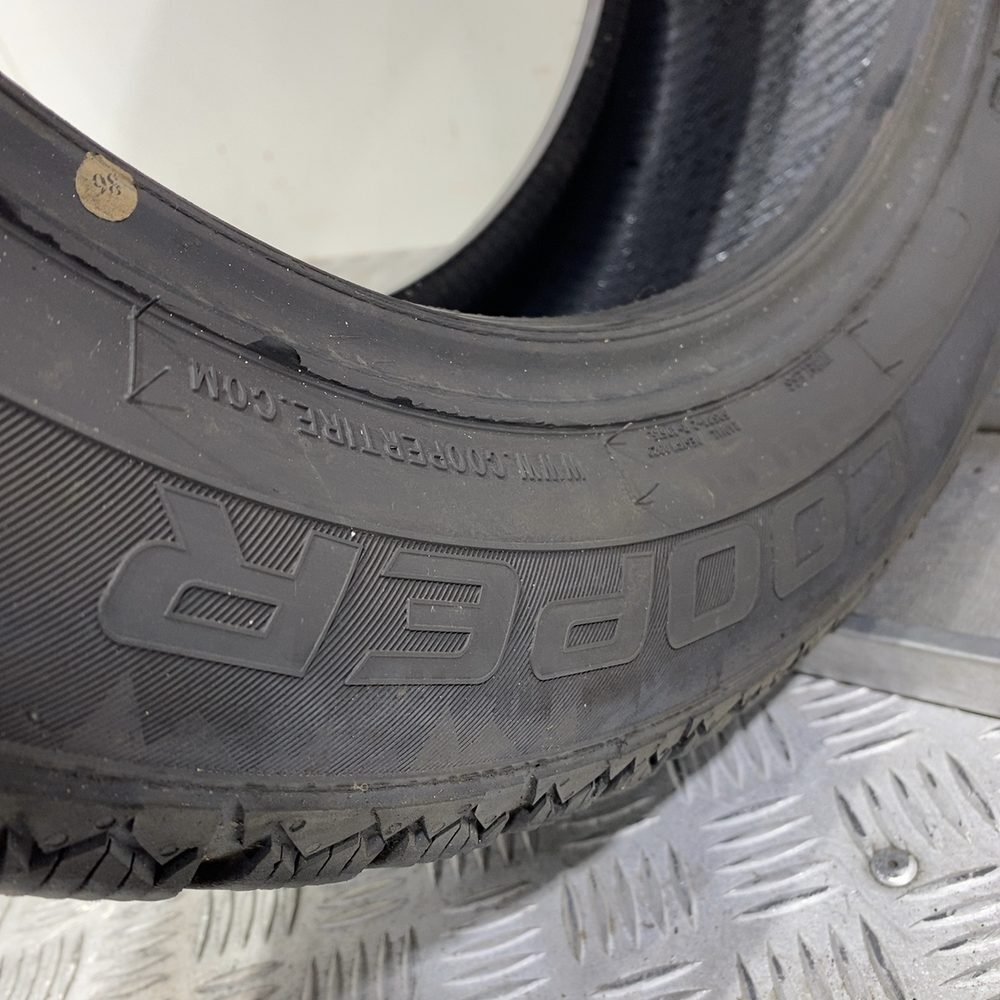 Gomma usata COOPER Weather-Master WSC 225/55 R18 98T – foto 09 | Prima Gomme COOPER Weather-Master WSC 225/55 R18 98T, dettaglio fotografico 9
