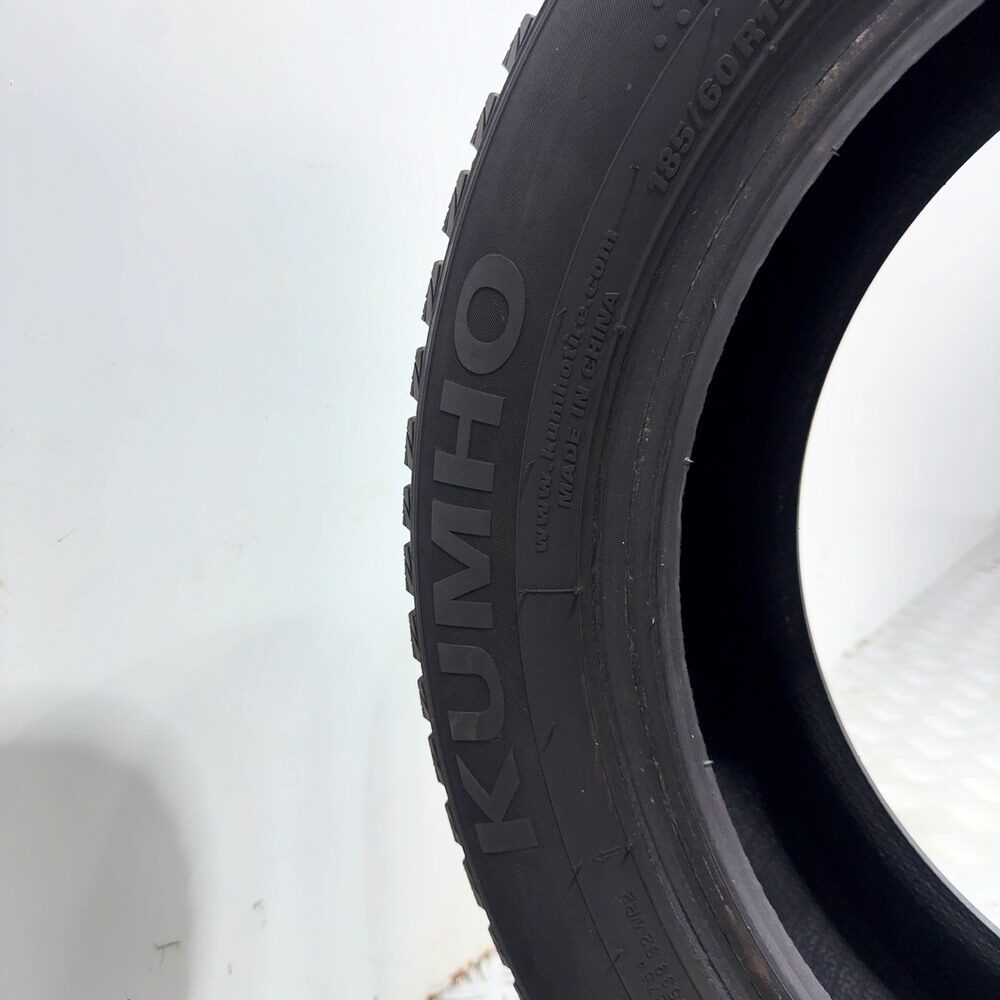 Gomma usata Kumho Wintercraft WP51 185/60 R15 84T – foto 09 | Prima Gomme Kumho Wintercraft WP51 185/60 R15 84T, dettaglio fotografico 9