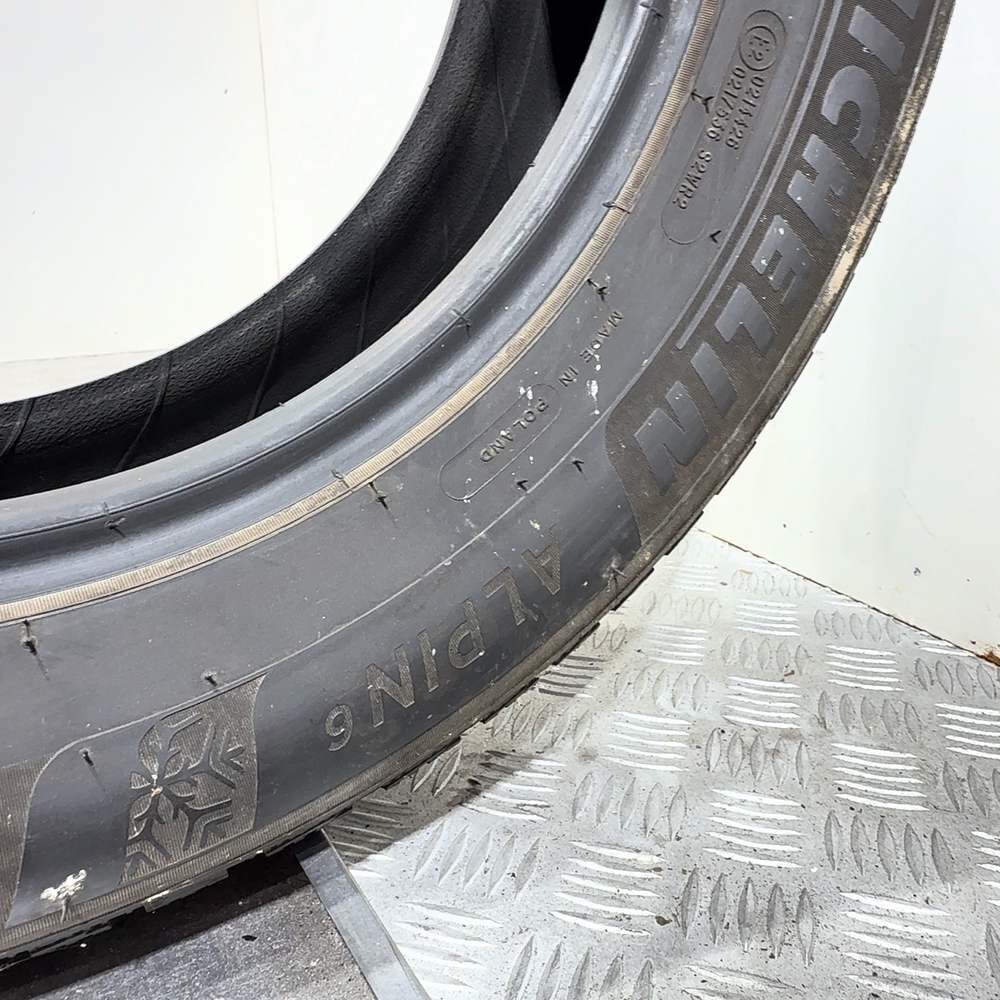 Gomma usata MICHELIN Alpin 6 205/60 R16 92H – foto 09 | Prima Gomme MICHELIN Alpin 6 205/60 R16 92H, dettaglio fotografico 9