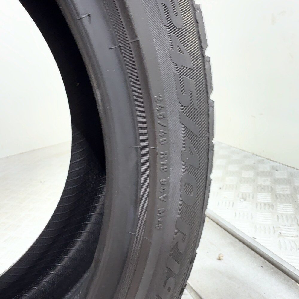 Gomma usata PIRELLI Winter Sottozero 3 245/40 R19 94V – foto 09 | Prima Gomme PIRELLI Winter Sottozero 3 245/40 R19 94V, dettaglio fotografico 9