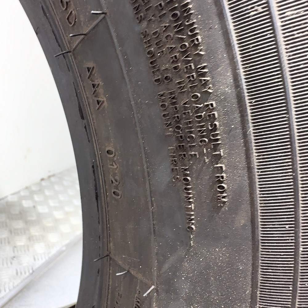 Gomma Usata 225 65 R16C 112/110T Royal Black Royal Commercial 98% Estivo | Gomme Usate | PrimaGomme.it Royal Black Royal Commercial 225/65 R16C 112/110T, dettaglio fotografico 9