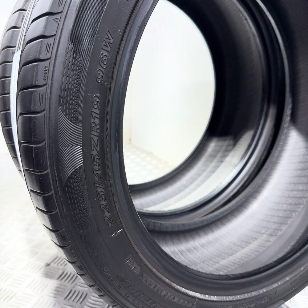 Gomme Usate 225 45 ZR19 XL 96W Nexen N'Fera Sport SU2 74% Estive | Gomme Usate | PrimaGomme.it Nexen N'Fera Sport SU2 225/45 ZR19 96W: fino a 270 km/h, dettaglio fotografico 9