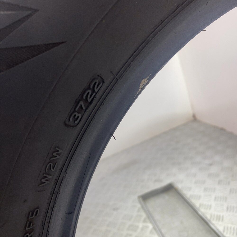 Gomma usata BRIDGESTONE Blizzak LM005 225/65 R17 102H – foto 10 | Prima Gomme BRIDGESTONE Blizzak LM005 225/65 R17 102H, dettaglio fotografico 10