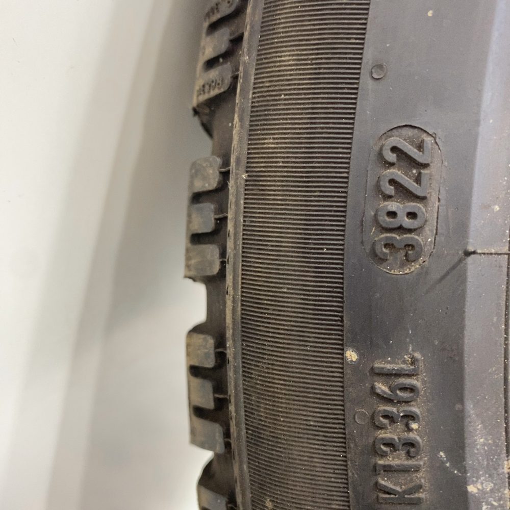Gomma usata PIRELLI Cinturato Winter 2 225/45 R18 95V – foto 10 | Prima Gomme PIRELLI Cinturato Winter 2 225/45 R18 95V, dettaglio fotografico 10