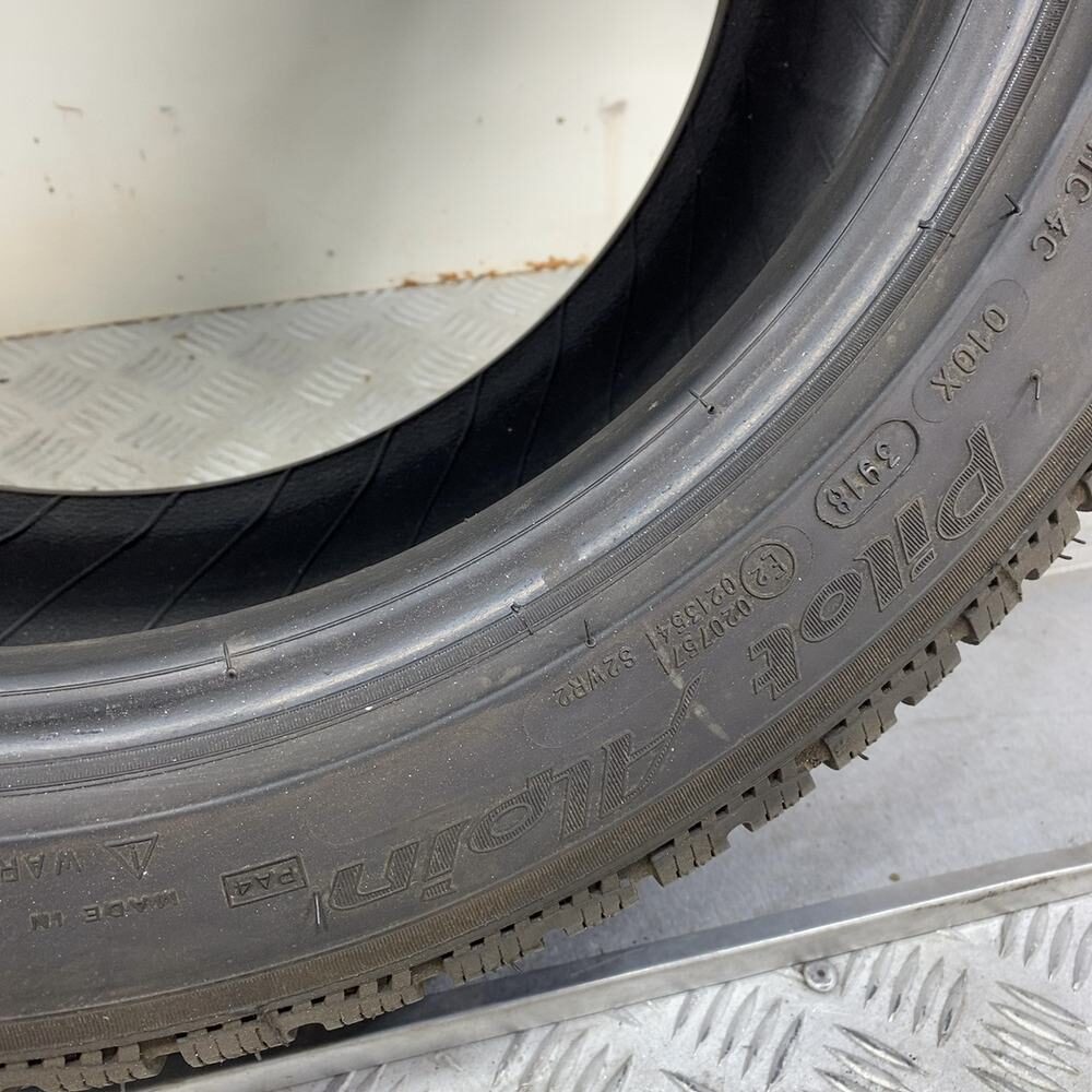Gomma usata MICHELIN PILOT ALPIN PA4 235/45 R17 97V – foto 10 | Prima Gomme MICHELIN PILOT ALPIN PA4 235/45 R17 97V, dettaglio fotografico 10