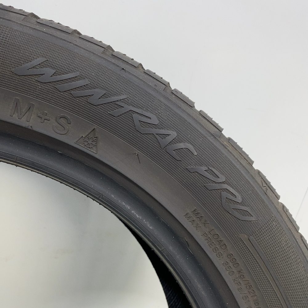 Gomma usata Vredestein Wintrac Pro 205/55 R17 95V – foto 10 | Prima Gomme Vredestein Wintrac Pro 205/55 R17 95V, dettaglio fotografico 10