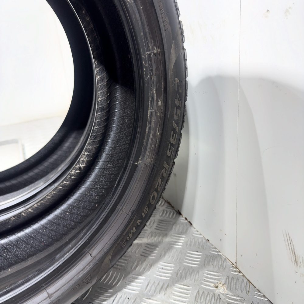 Gomme usate PIRELLI P Zero Winter 245/35 R20 91V – foto 10 | Prima Gomme PIRELLI P Zero Winter 245/35 R20 91V, dettaglio fotografico 10