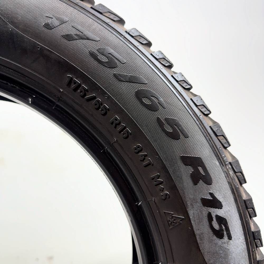 Gomme usate PIRELLI Cinturato Winter 175/65 R15 84T – foto 11 | Prima Gomme PIRELLI Cinturato Winter 175/65 R15 84T, dettaglio fotografico 11