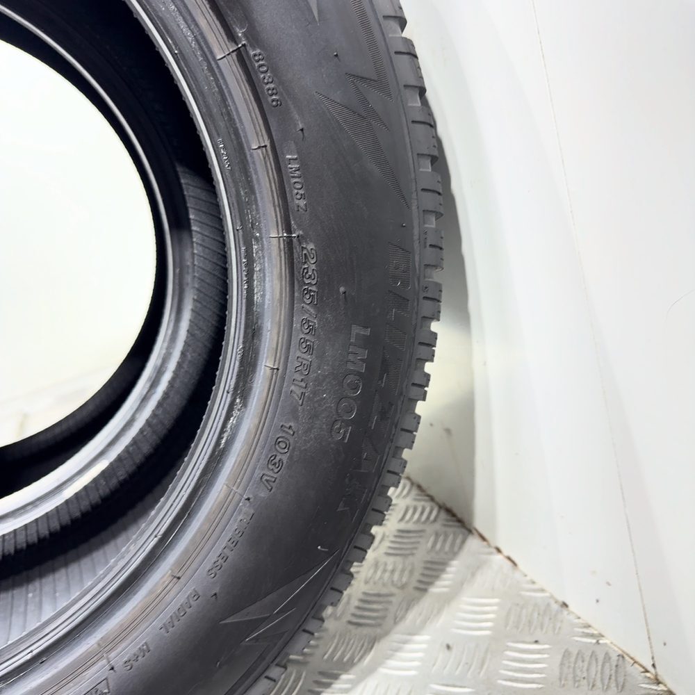 Gomme Usate 235 55 R17 103V XL Bridgestone Blizzak LM005 81% Invernali | Gomme Usate | PrimaGomme.it BRIDGESTONE Blizzak LM005 235/55 R17 103V, dettaglio fotografico 11