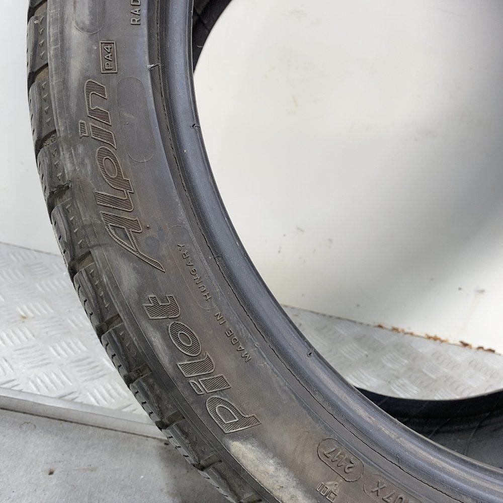 Gomma usata MICHELIN PILOT ALPIN PA4 255/40 R20 101W: fino a 270 km/h – foto 11 | Prima Gomme MICHELIN PILOT ALPIN PA4 255/40 R20 101W: fino a 270 km/h, dettaglio fotografico 11