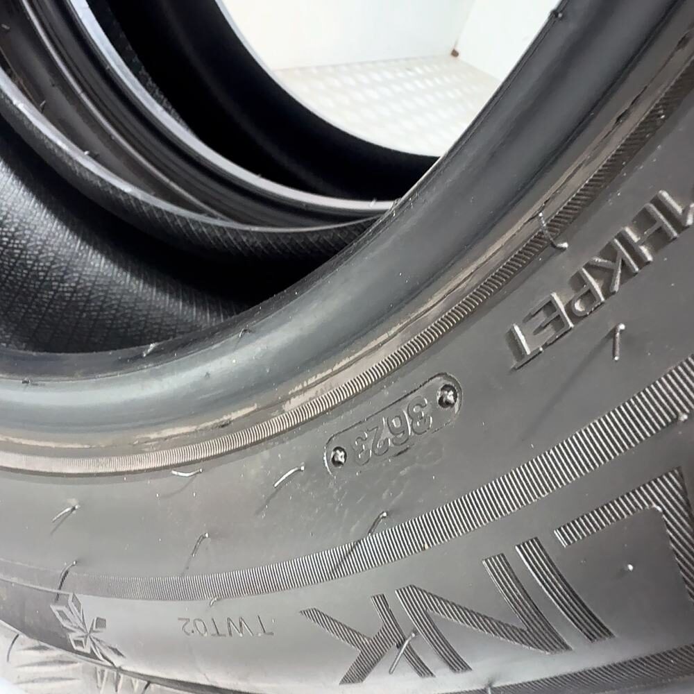 Gomme Usate 265 50 R20 111V XL Triangle Snowlink Twt02 73% Invernali | Gomme Usate | PrimaGomme.it Triangle Snowlink Twt02 265/50 R20 111V, dettaglio fotografico 14