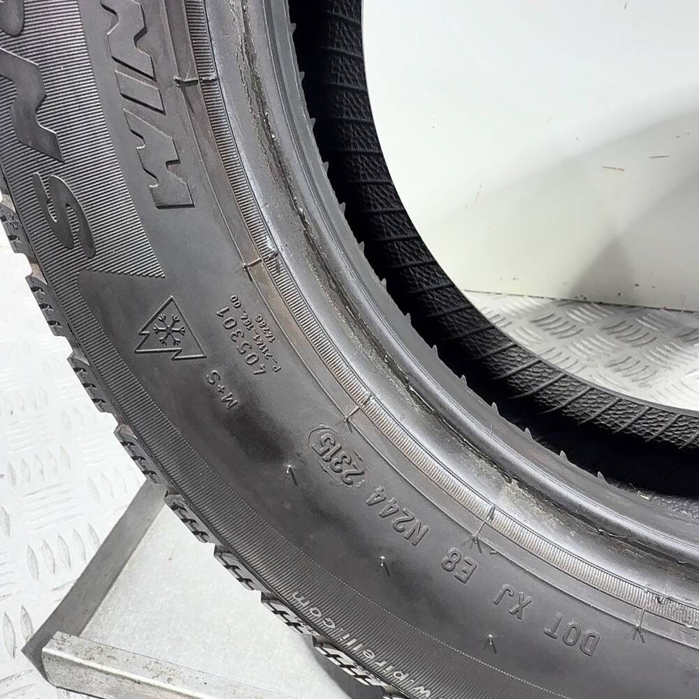 Gomme usate PIRELLI Snowcontrol Winter 190 Serie 3 175/65 R14 82T – foto 16 | Prima Gomme PIRELLI Snowcontrol Winter 190 Serie 3 175/65 R14 82T, dettaglio fotografico 16