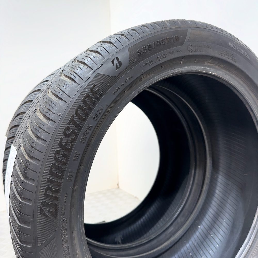 Gomme usate BRIDGESTONE Blizzak 6 255/45 R19 104W: fino a 270 km/h – foto 21 | Prima Gomme BRIDGESTONE Blizzak 6 255/45 R19 104W: fino a 270 km/h, dettaglio fotografico 21