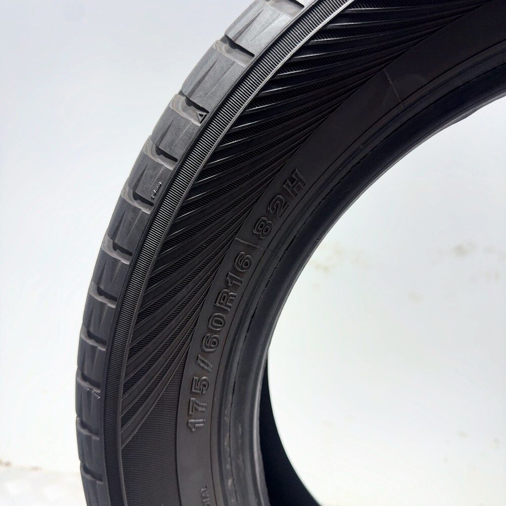 Gomme usate YOKOHAMA W.Drive 175/60 R16 82H – foto 10 | Prima Gomme YOKOHAMA W.Drive 175/60 R16 82H, dettaglio fotografico 10