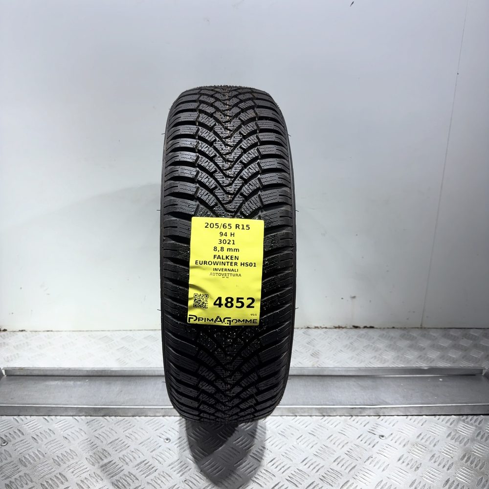 Gomma usata FALKEN Eurowinter HS01 205/65 R15 94H | Prima Gomme Gomma usata FALKEN Eurowinter HS01 205/65 R15 94H