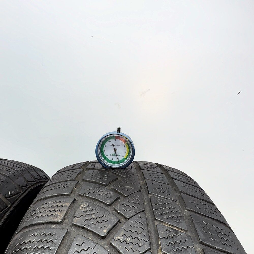 Gomme usate CONTINENTAL 4x4 WinterContact 235/65 R17 104H – foto 02 | Prima Gomme CONTINENTAL 4x4 WinterContact 235/65 R17 104H, dettaglio fotografico 2