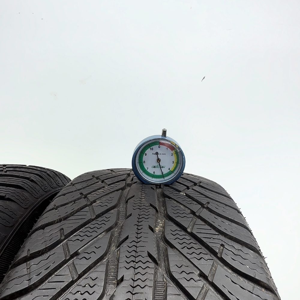 Gomme usate COOPER Discoverer Winter 215/70 R16 100H – foto 02 | Prima Gomme COOPER Discoverer Winter 215/70 R16 100H, dettaglio fotografico 2
