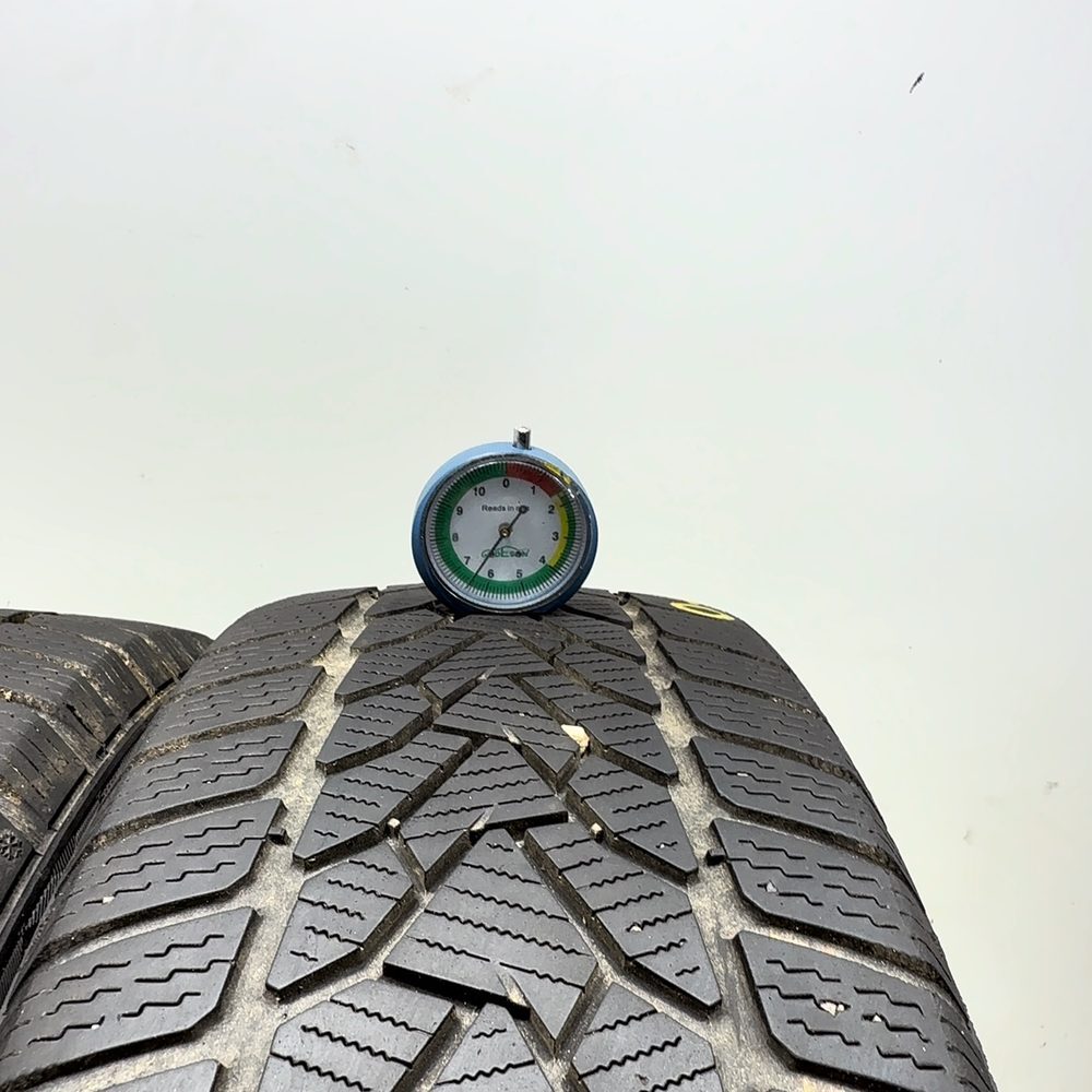 Gomme Usate 195 55 R16 87H Uniroyal Winterexpert 93% Invernali | Gomme Usate | PrimaGomme.it UNIROYAL Winterexpert 195/55 R16 87H, dettaglio fotografico 2