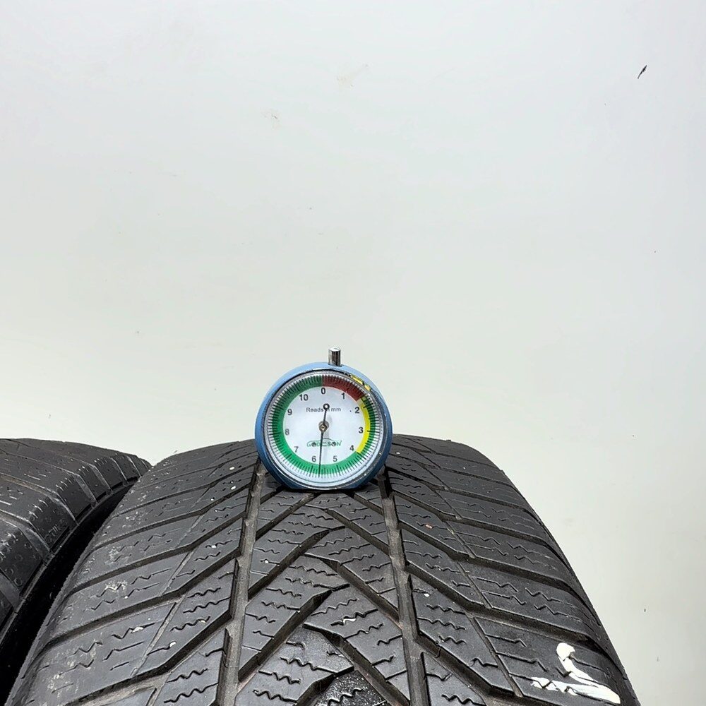 Gomme Usate 195 55 R16 87H Esa+ Tecar Supergrip Pro 81% Invernali | Gomme Usate | PrimaGomme.it ESA+ TECAR Supergrip Pro 195/55 R16 87H, dettaglio fotografico 2