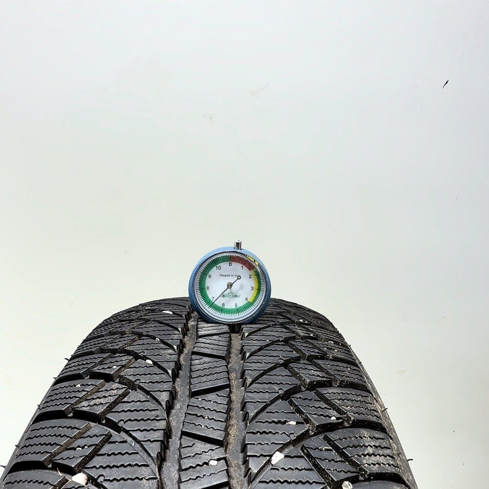 Gomma Usata 215 65 R15 96H Fortuna Winter-Max U1 97% Invernale | Gomme Usate | PrimaGomme.it FORTUNA Winter-Max U1 215/65 R15 96H, dettaglio fotografico 2