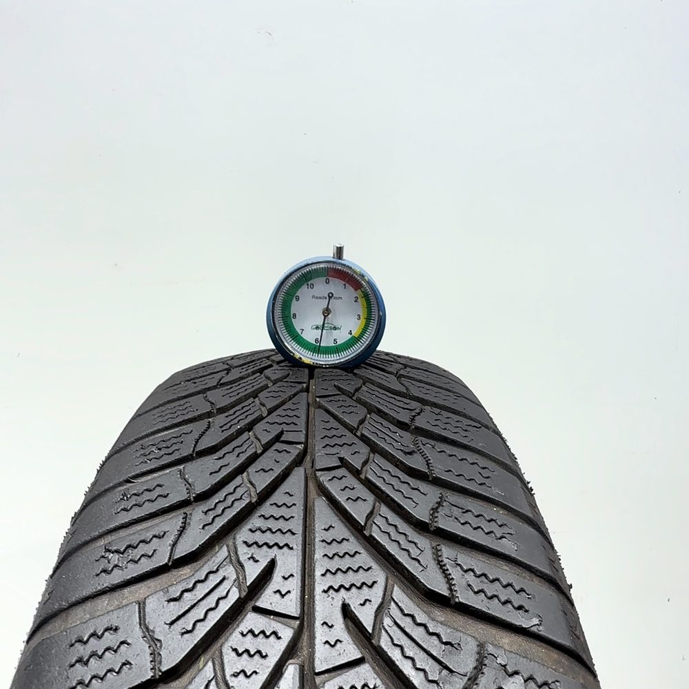 Gomma usata Kumho Wintercraft WP52 175/65 R14 82T – foto 02 | Prima Gomme Kumho Wintercraft WP52 175/65 R14 82T, dettaglio fotografico 2