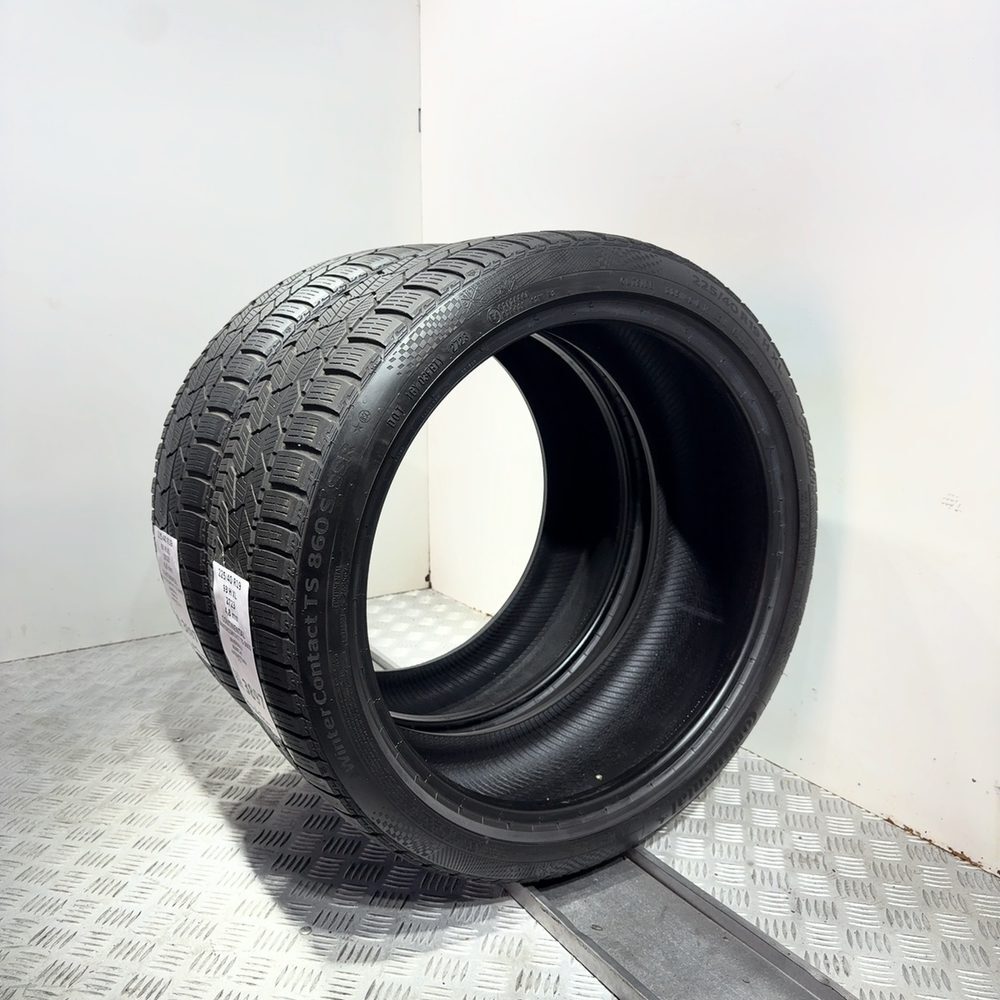 Gomme usate CONTINENTAL Wintercontact TS 860S 225/40 R19 93H – foto 04 | Prima Gomme CONTINENTAL Wintercontact TS 860S 225/40 R19 93H, dettaglio fotografico 4