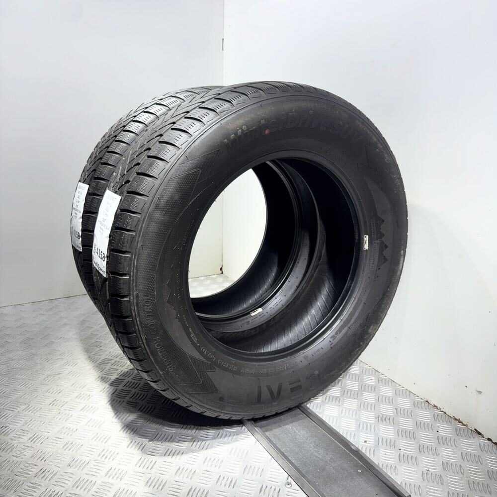 Gomme usate CEAT Winterdrive SUV 235/65 R17 108V – foto 04 | Prima Gomme CEAT Winterdrive SUV 235/65 R17 108V, dettaglio fotografico 4
