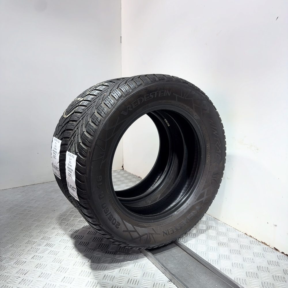 Gomme usate Vredestein Wintrac 205/60 R16 92H – foto 04 | Prima Gomme Vredestein Wintrac 205/60 R16 92H, dettaglio fotografico 4