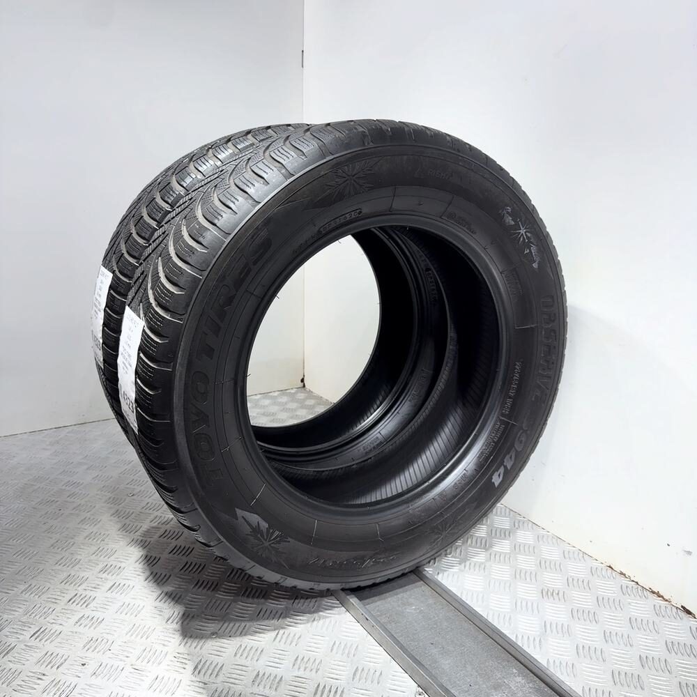 Gomme usate TOYO TIRES Observe S944 225/65 R17 106H – foto 04 | Prima Gomme TOYO TIRES Observe S944 225/65 R17 106H, dettaglio fotografico 4