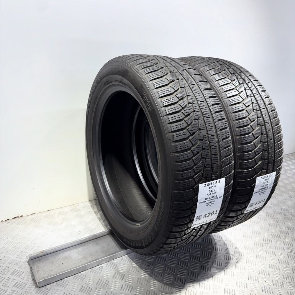Gomme Usate 235 55 R19 105V Hankook Winter I*Cept Evo2 SUV 71% Invernali | Gomme Usate | PrimaGomme.it HANKOOK Winter I*Cept Evo2 SUV 235/55 R19 105V, dettaglio fotografico 5