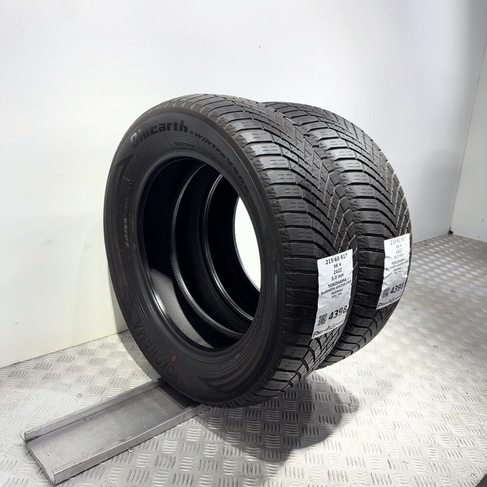 Gomme usate YOKOHAMA BluEarth Winter V906 215/60 R17 96H – foto 05 | Prima Gomme YOKOHAMA BluEarth Winter V906 215/60 R17 96H, dettaglio fotografico 5