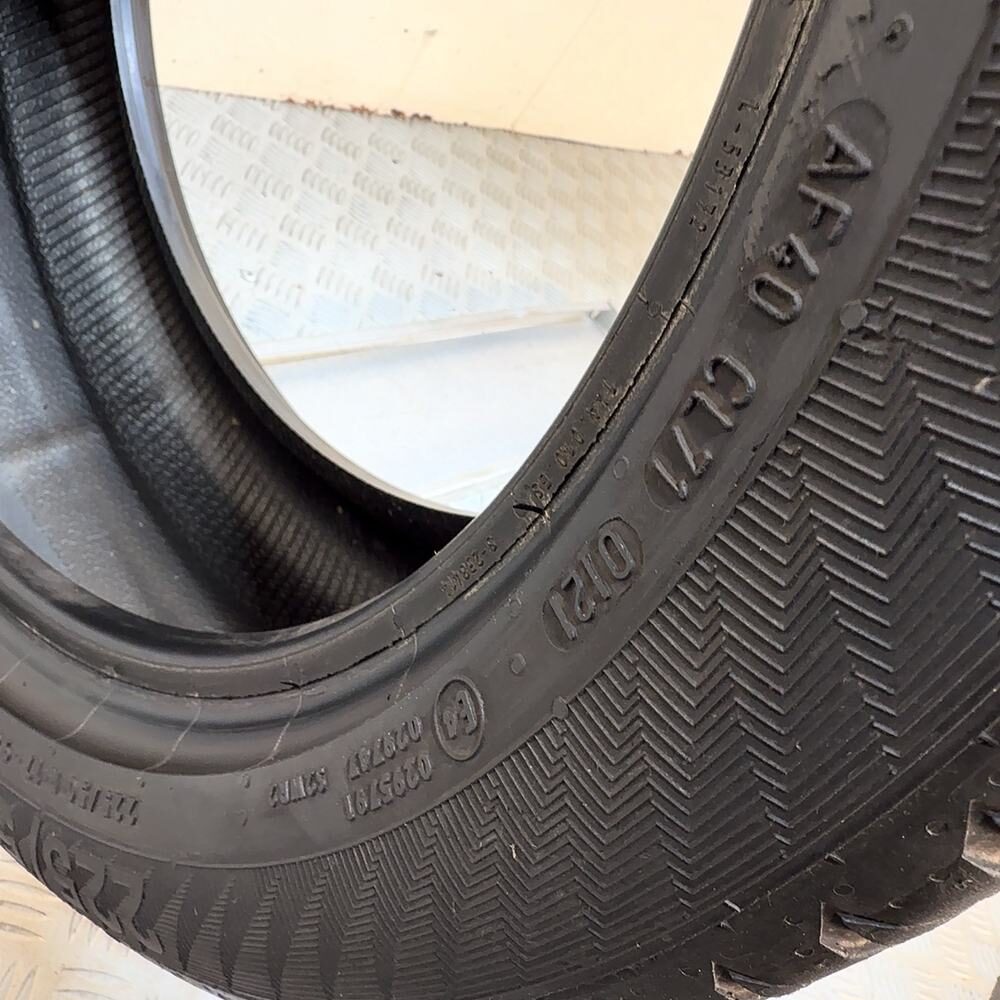 Gomma Usata 225 50 R17 98Y XL Gislaved Ultra Speed 2 86% Estivo | Gomme Usate | PrimaGomme.it Gislaved ULTRA SPEED 2 225/50 R17 98Y: fino a 300 km/h, dettaglio fotografico 6