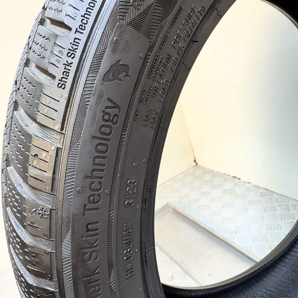 Gomma Usata 205 55 R19 97H XL Uniroyal Winterexpert 90% Invernale | Gomme Usate | PrimaGomme.it UNIROYAL Winterexpert 205/55 R19 97H, dettaglio fotografico 6