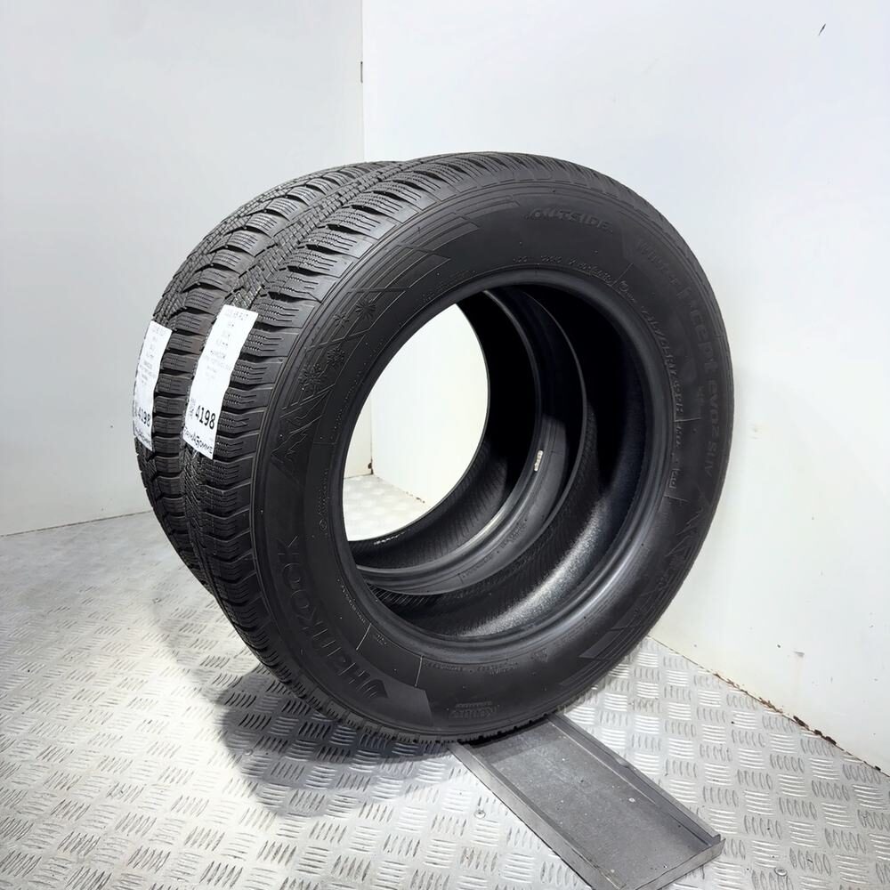 Gomme usate HANKOOK Winter I*Cept Evo2 SUV 215/65 R17 99H – foto 06 | Prima Gomme HANKOOK Winter I*Cept Evo2 SUV 215/65 R17 99H, dettaglio fotografico 6