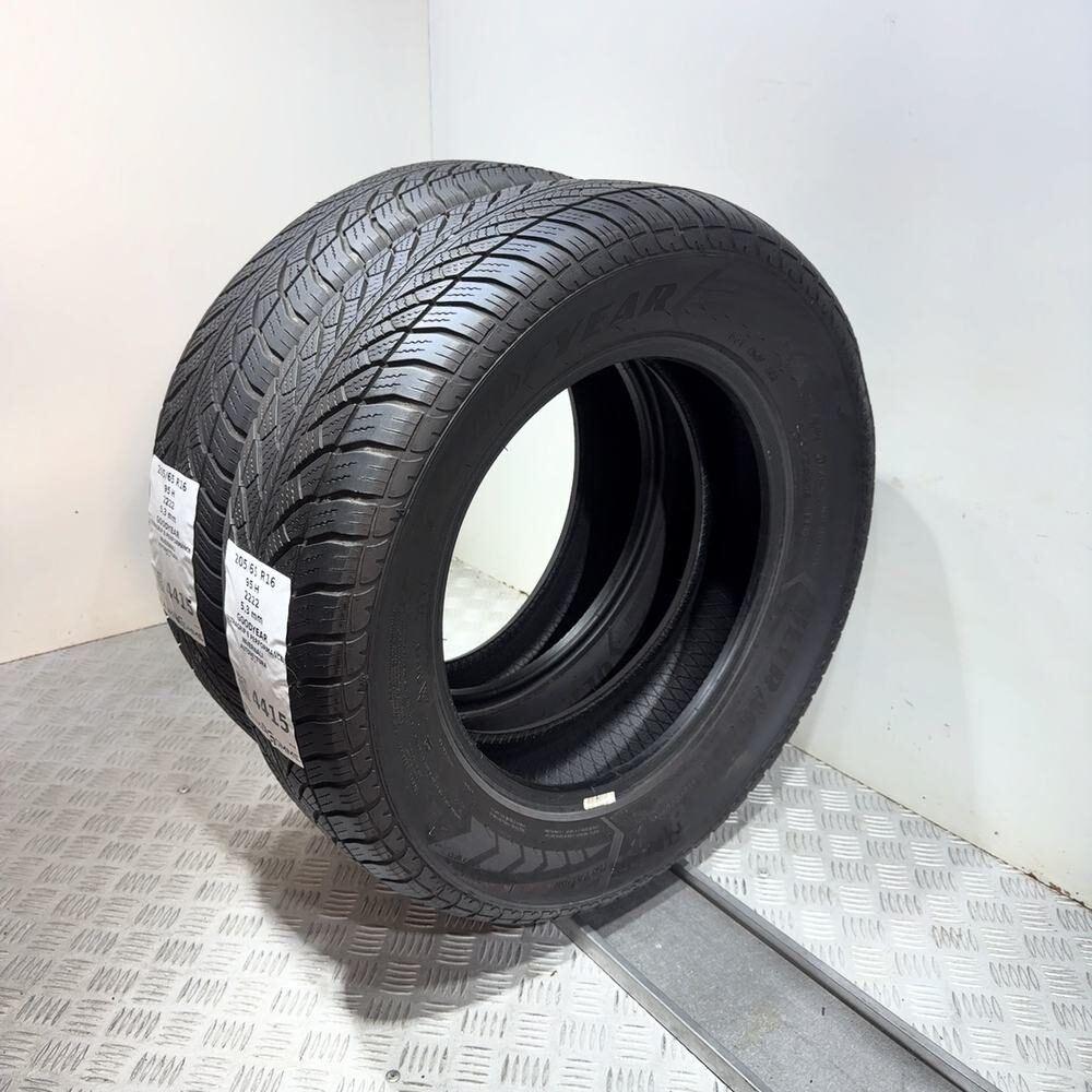 Gomme Usate 205 65 R16 95H Goodyear Ultragrip 8 Performance 76% Invernali | Gomme Usate | PrimaGomme.it GOODYEAR Ultragrip 8 Performance 205/65 R16 95H, dettaglio fotografico 6