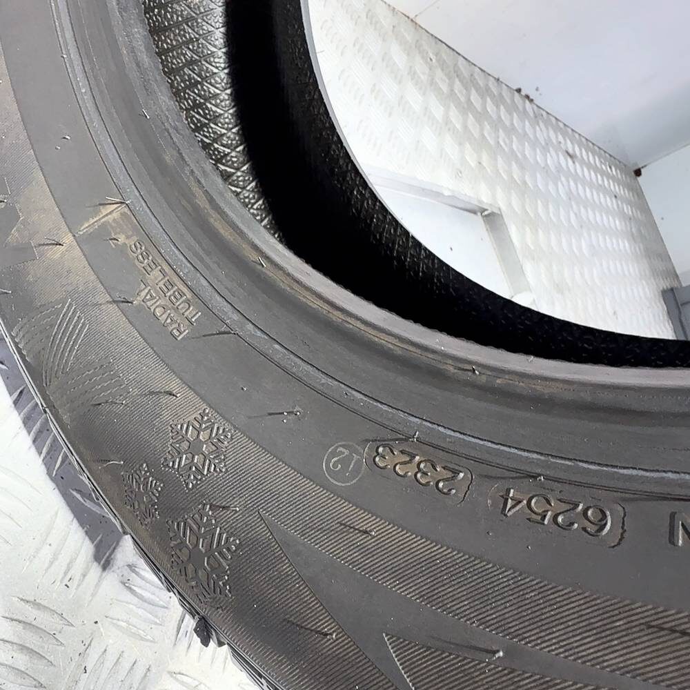 Gomma usata NANKANG Winter Activa SV-3 195/65 R15 91T – foto 06 | Prima Gomme NANKANG Winter Activa SV-3 195/65 R15 91T, dettaglio fotografico 6