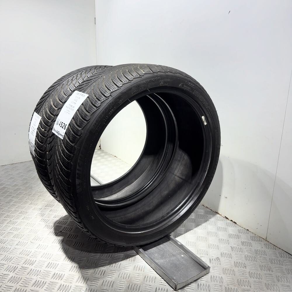 Gomme Usate 245 35 R19 93W XL Michelin Pilot Alpin 5 90% Invernali | Gomme Usate | PrimaGomme.it MICHELIN Pilot Alpin 5 245/35 R19 93W: fino a 270 km/h, dettaglio fotografico 6