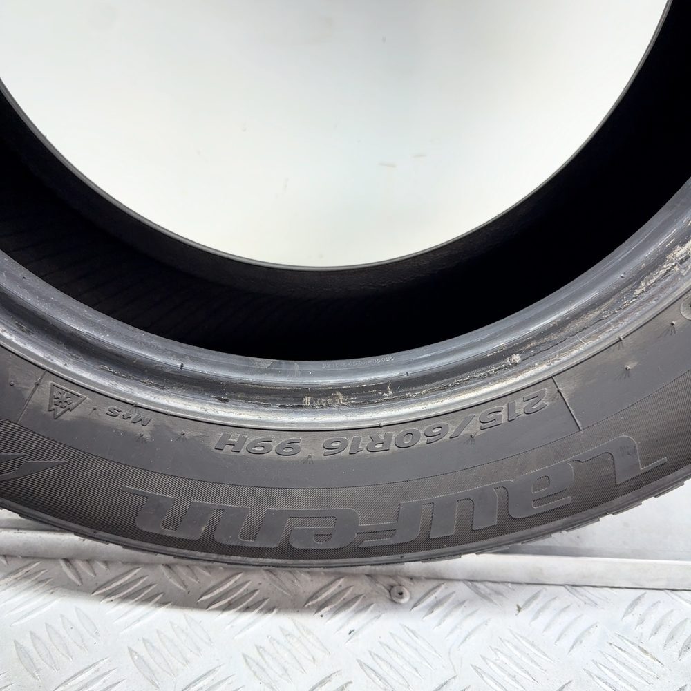 Gomma usata LAUFENN I FIT 215/60 R16 99H – foto 07 | Prima Gomme LAUFENN I FIT 215/60 R16 99H, dettaglio fotografico 7