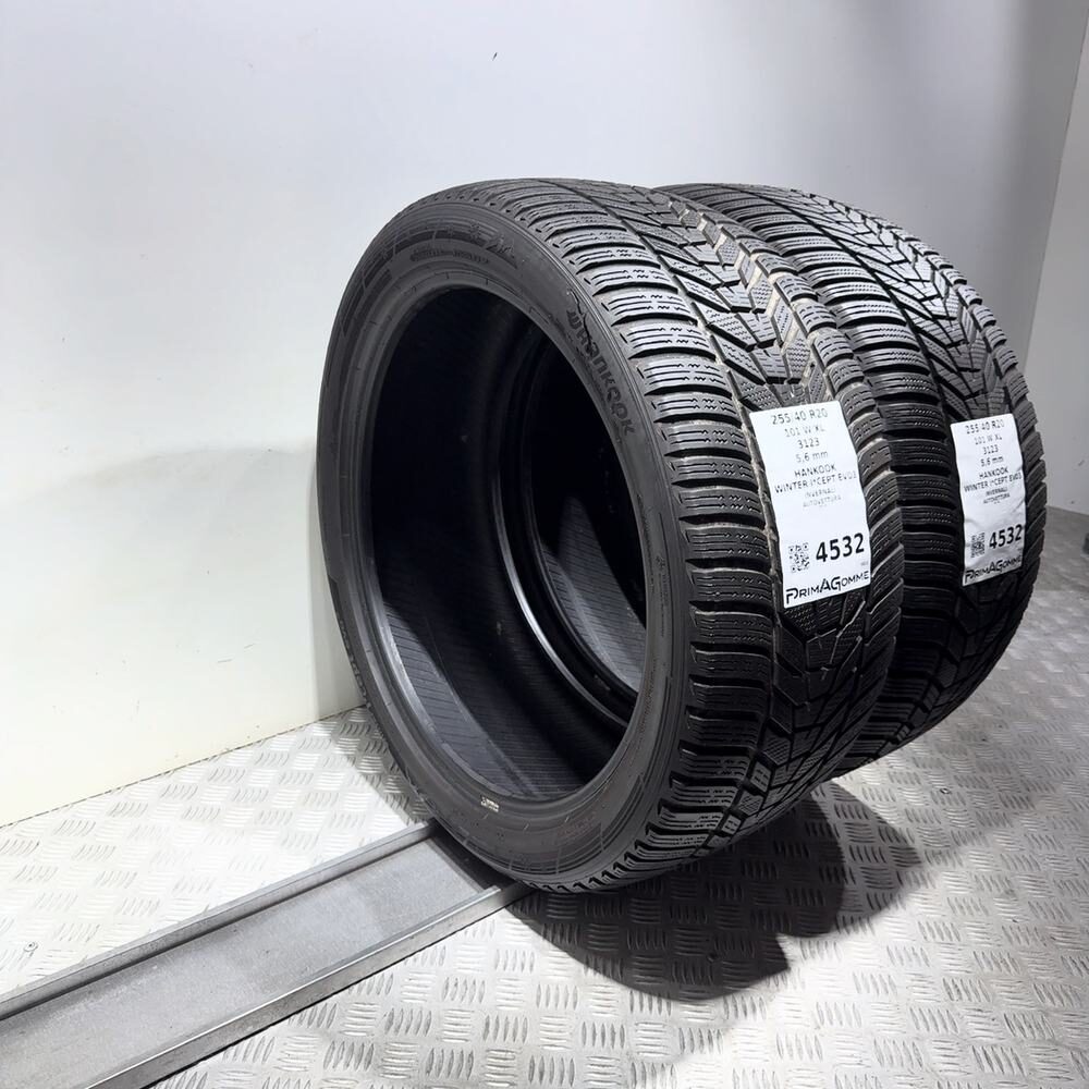 Gomme Usate 255 40 R20 101W XL Hankook Winter I*Cept Evo3 80% Invernali | Gomme Usate | PrimaGomme.it HANKOOK Winter I*Cept Evo3 255/40 R20 101W: fino a 270 km/h, dettaglio fotografico 7