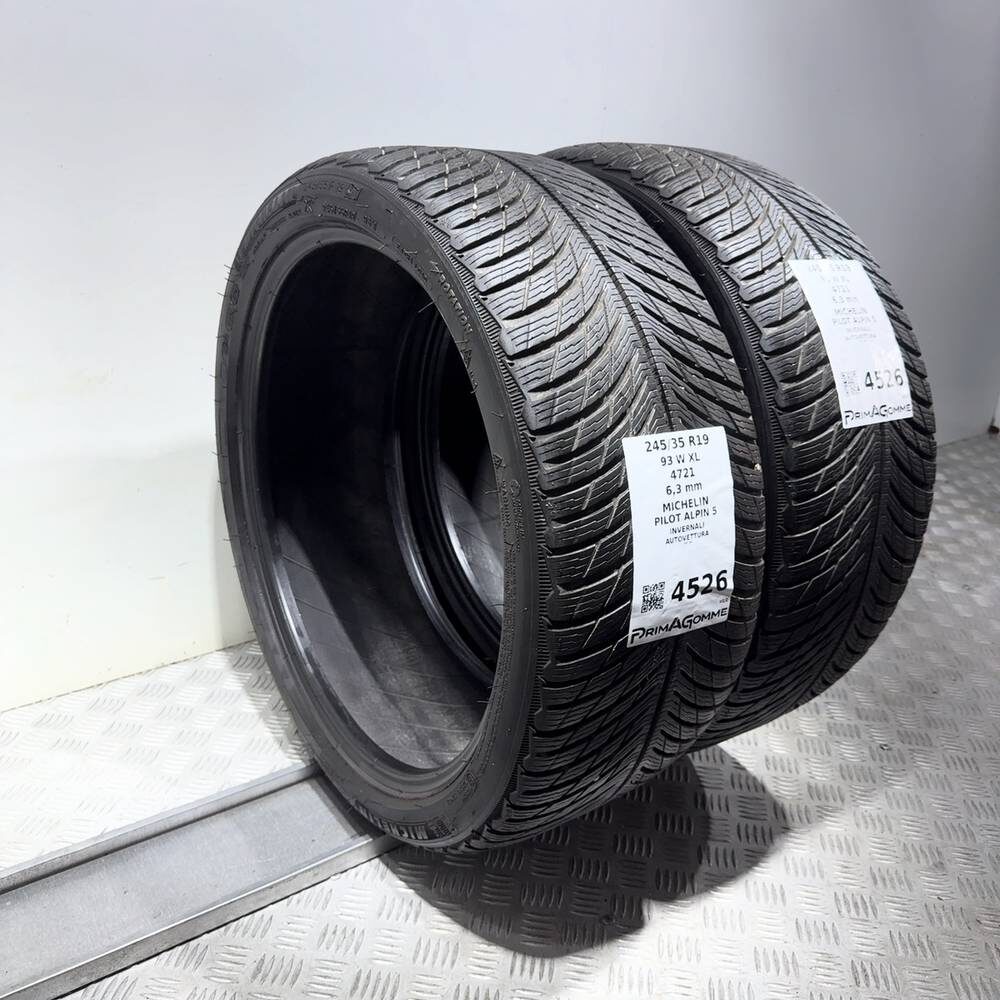Gomme Usate 245 35 R19 93W XL Michelin Pilot Alpin 5 90% Invernali | Gomme Usate | PrimaGomme.it MICHELIN Pilot Alpin 5 245/35 R19 93W: fino a 270 km/h, dettaglio fotografico 7