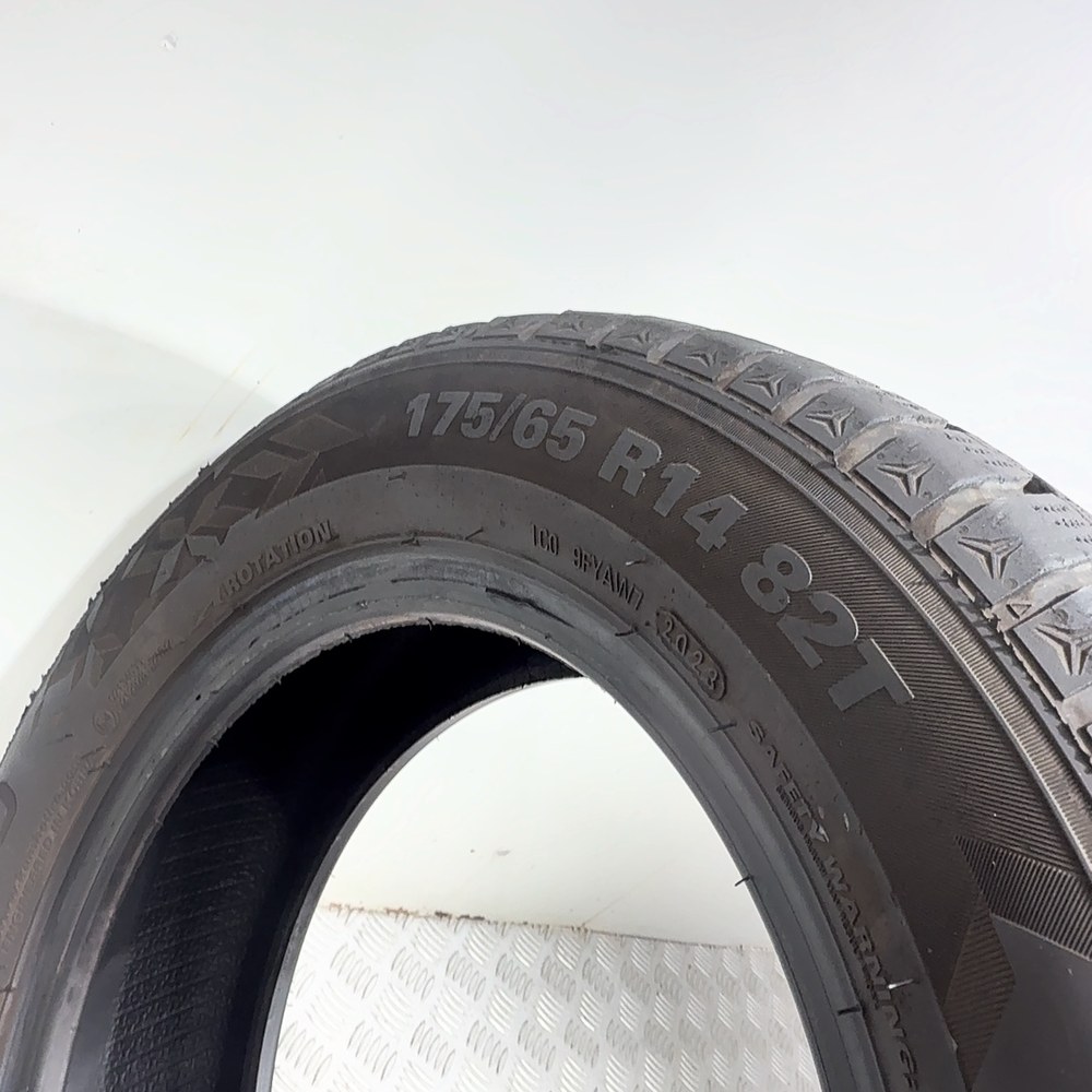 Gomma usata Kumho Wintercraft WP52 175/65 R14 82T – foto 07 | Prima Gomme Kumho Wintercraft WP52 175/65 R14 82T, dettaglio fotografico 7