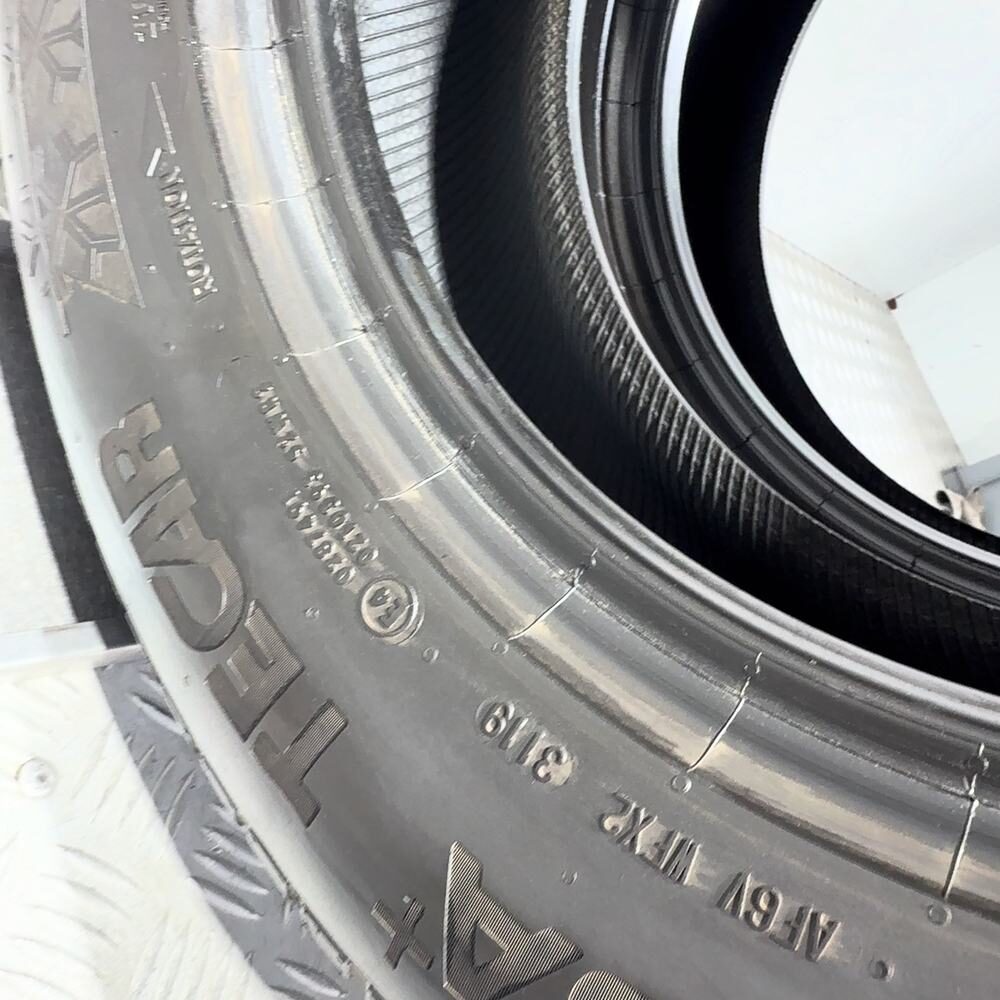 Gomme Usate 215 65 R16 98H Esa+ Tecar Supergrip Pro Invernali | Gomme Usate | PrimaGomme.it ESA+ TECAR Supergrip Pro 215/65 R16 98H, dettaglio fotografico 8