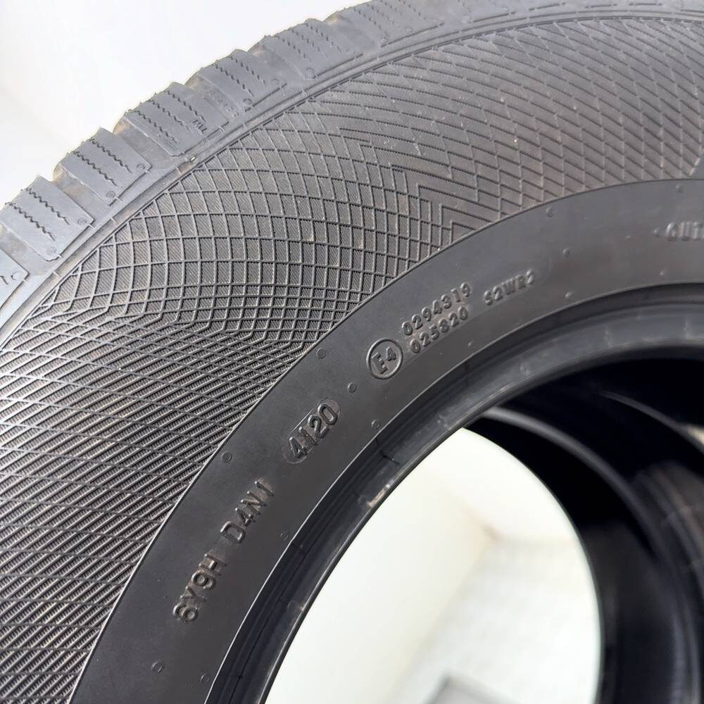 Gomme usate CONTINENTAL Wintercontact TS 850 P 245/70 R16 111H – foto 08 | Prima Gomme CONTINENTAL Wintercontact TS 850 P 245/70 R16 111H, dettaglio fotografico 8